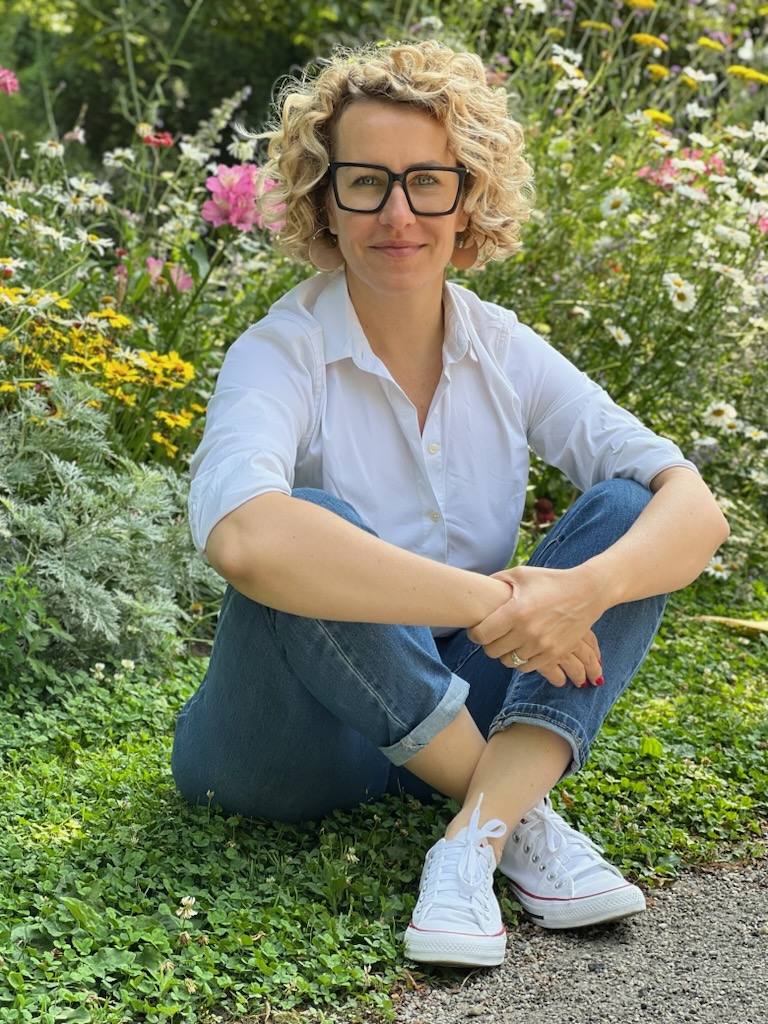 Image de l'article Émilie CHALAS: Présente, plus que jamais.